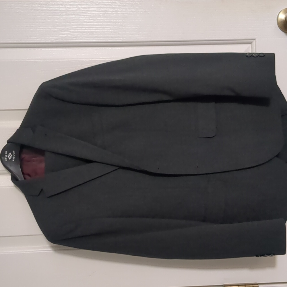 Charcoal Gray Joseph Abbound Suit
